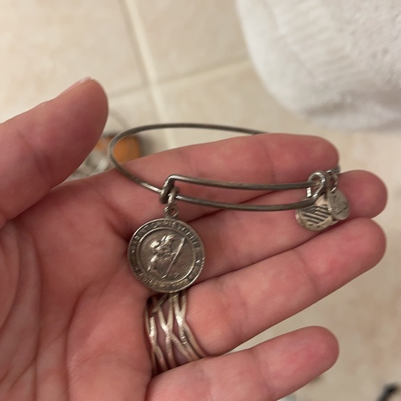Set of 6 Alex and Ani bracelets - Picture 3 of 8